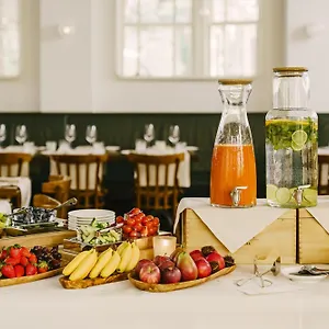 https://volkshaus-basel-hotel.hotelsbaselswitzerland.com